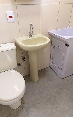 Apartamento para alugar com 93m², 1 quarto e sem vagaÁrea de Serviço e Lavabo