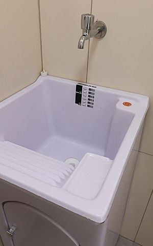 Apartamento para alugar com 93m², 1 quarto e sem vagaÁrea de Serviço e Lavabo