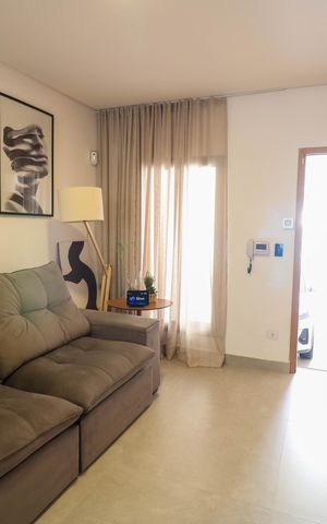 Casa à venda com 100m², 3 quartos e 2 vagas Casa à venda com 100m², 3 quartos e 2 vagasSala/Cozinha