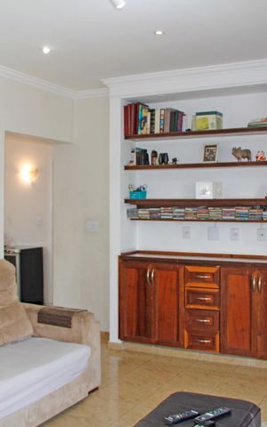 Casa de condomínio à venda com 620m², 5 quartos e 4 vagasSala TV