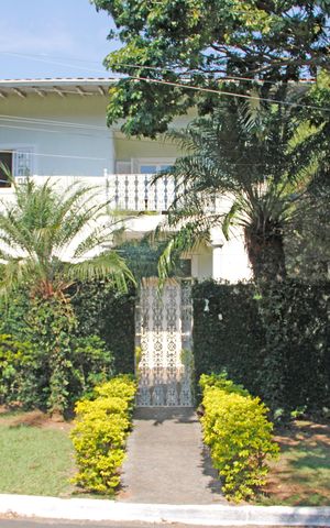 Casa de condomínio à venda com 620m², 5 quartos e 4 vagasFachada