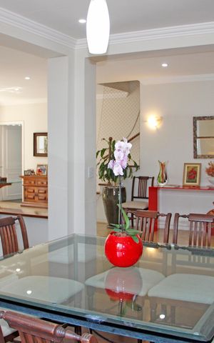 Casa de condomínio à venda com 620m², 5 quartos e 4 vagasSala