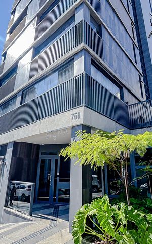 Studio à venda com 32m², 1 quarto e 1 vagaFachada com Plaquinha