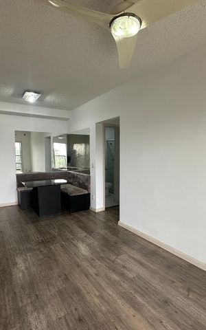 Apartamento para alugar com 67m², 2 quartos e 1 vaga Apartamento para alugar com 67m², 2 quartos e 1 vagaSala
