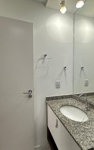 Apartamento para alugar com 67m², 2 quartos e 1 vaga Apartamento para alugar com 67m², 2 quartos e 1 vagaBanheiro da Suíte