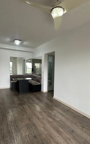 Apartamento para alugar com 67m², 2 quartos e 1 vaga Apartamento para alugar com 67m², 2 quartos e 1 vagaSala