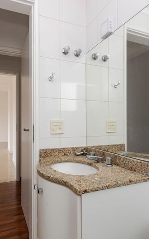 Apartamento para alugar com 155m², 3 quartos e 3 vagas Apartamento para alugar com 155m², 3 quartos e 3 vagasBanheiro da Suíte 3