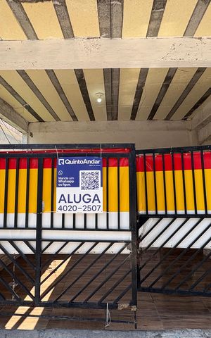 Casa para alugar com 40m², 1 quarto e 1 vaga Casa para alugar com 40m², 1 quarto e 1 vagaFachada