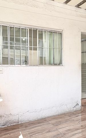 Casa para alugar com 40m², 1 quarto e 1 vaga Casa para alugar com 40m², 1 quarto e 1 vagaÁrea de Serviço