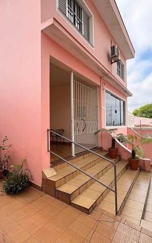 Casa para alugar com 290m², 3 quartos e 2 vagas Casa para alugar com 290m², 3 quartos e 2 vagasQuintal