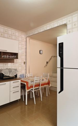 Casa para alugar com 290m², 3 quartos e 2 vagas Casa para alugar com 290m², 3 quartos e 2 vagasCozinha