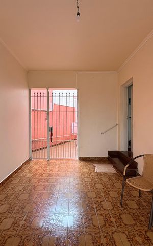 Casa para alugar com 290m², 3 quartos e 2 vagas Casa para alugar com 290m², 3 quartos e 2 vagasVaranda