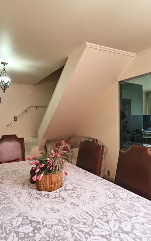 Casa para alugar com 290m², 3 quartos e 2 vagas Casa para alugar com 290m², 3 quartos e 2 vagasSala de Jantar