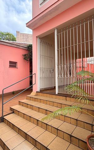 Casa para alugar com 290m², 3 quartos e 2 vagas Casa para alugar com 290m², 3 quartos e 2 vagasQuintal