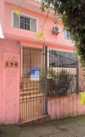 Casa para alugar com 290m², 3 quartos e 2 vagas Casa para alugar com 290m², 3 quartos e 2 vagasFachada + plaquinha YVPZ-534