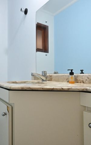 Casa de condomínio para alugar com 193m², 3 quartos e 2 vagasLavabo