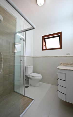 Casa de condomínio para alugar com 193m², 3 quartos e 2 vagasBanheiro Suíte 