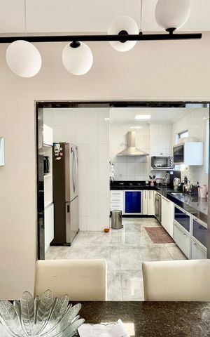 Apartamento à venda com 225m², 4 quartos e 4 vagas