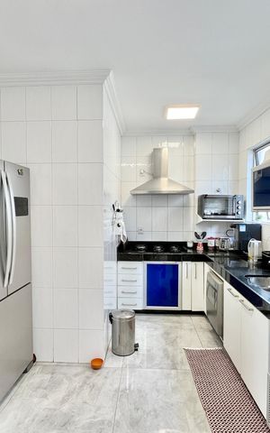 Apartamento à venda com 225m², 4 quartos e 4 vagas