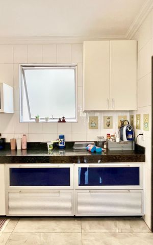 Apartamento à venda com 225m², 4 quartos e 4 vagas