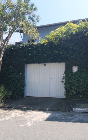 Casa para alugar com 150m², 3 quartos e 4 vagasFachada