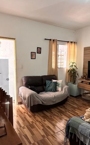 Casa à venda com 125m², 4 quartos e 1 vaga