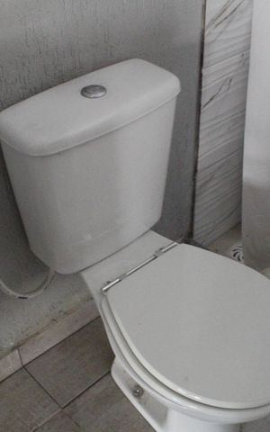 Casa à venda com 100m², 2 quartos e 3 vagas Casa à venda com 100m², 2 quartos e 3 vagasBanheiro 1