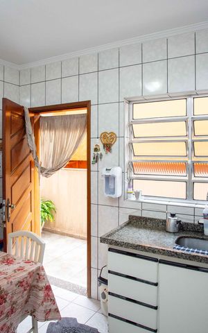 Casa à venda com 125m², 4 quartos e 2 vagasCozinha Casa 1