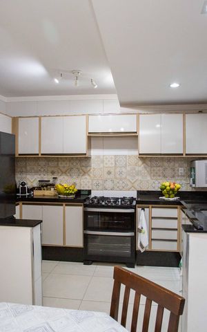 Casa à venda com 125m², 4 quartos e 2 vagasSala Casa 2