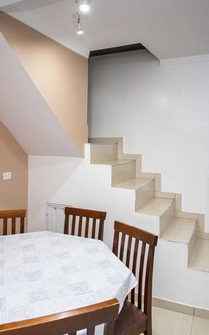 Casa à venda com 125m², 4 quartos e 2 vagasSala Casa 2