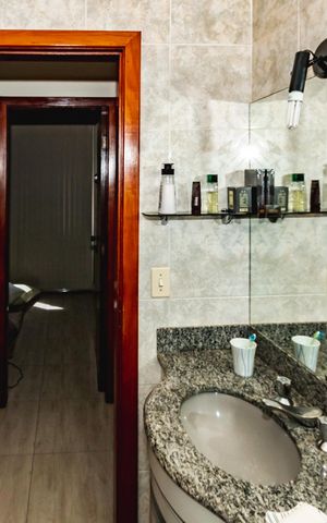 Apartamento à venda com 130m², 3 quartos e 2 vagasBanheiro Social