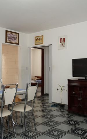 Casa para alugar com 200m², 2 quartos e 2 vagasSala