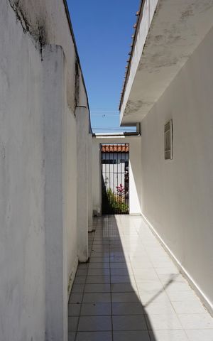 Casa para alugar com 200m², 2 quartos e 2 vagasCorredor