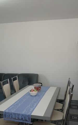 Casa para alugar com 200m², 2 quartos e 2 vagasSala