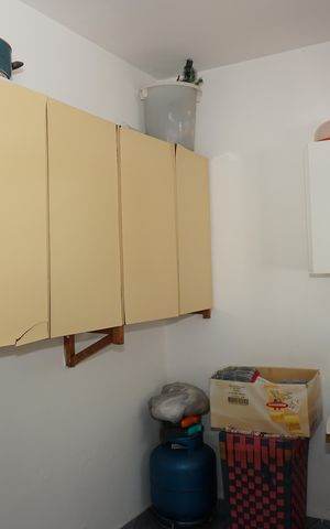 Casa para alugar com 200m², 2 quartos e 2 vagasDespensa