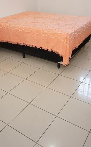 Casa para alugar com 200m², 2 quartos e 2 vagasQuarto