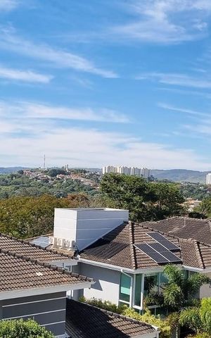 Casa de condomínio à venda com 415m², 4 quartos e 3 vagas Casa de condomínio à venda com 415m², 4 quartos e 3 vagasVista