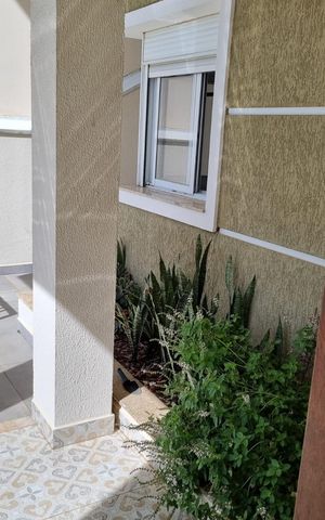 Casa de condomínio à venda com 415m², 4 quartos e 3 vagas Casa de condomínio à venda com 415m², 4 quartos e 3 vagasÁrea externa