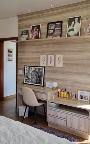 Casa de condomínio à venda com 415m², 4 quartos e 3 vagas Casa de condomínio à venda com 415m², 4 quartos e 3 vagasQuarto