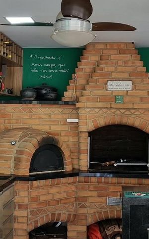 Casa de condomínio à venda com 415m², 4 quartos e 3 vagas