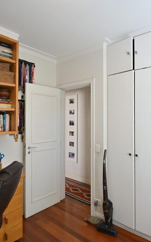 Casa de condomínio à venda com 314m², 4 quartos e 4 vagasQuarto 2