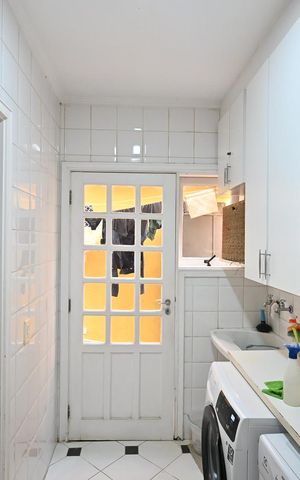 Casa de condomínio à venda com 314m², 4 quartos e 4 vagasÁrea de Serviço 