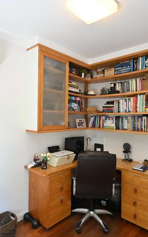 Casa de condomínio à venda com 314m², 4 quartos e 4 vagasQuarto 2