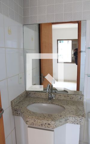 Apartamento à venda com 69m², 2 quartos e sem vagaBanheiro da Suíte