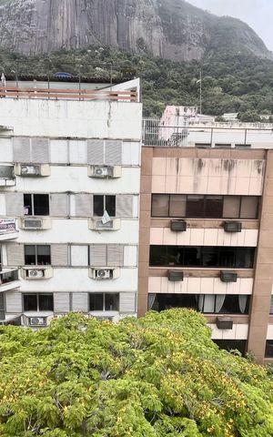 Apartamento à venda com 240m², 3 quartos e 1 vaga Apartamento à venda com 240m², 3 quartos e 1 vagaVista da sala