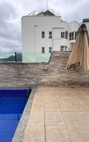 Apartamento à venda com 240m², 3 quartos e 1 vaga Apartamento à venda com 240m², 3 quartos e 1 vagaCobertura