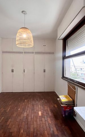Apartamento à venda com 240m², 3 quartos e 1 vaga Apartamento à venda com 240m², 3 quartos e 1 vagaSuite
