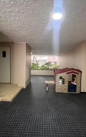 Apartamento à venda com 240m², 3 quartos e 1 vaga Apartamento à venda com 240m², 3 quartos e 1 vagaÁrea comum - Playground