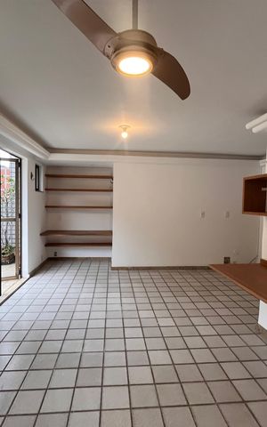Apartamento à venda com 240m², 3 quartos e 1 vaga Apartamento à venda com 240m², 3 quartos e 1 vagaCobertura