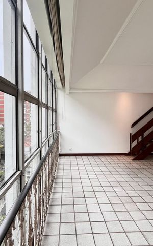 Apartamento à venda com 240m², 3 quartos e 1 vaga Apartamento à venda com 240m², 3 quartos e 1 vagaSala